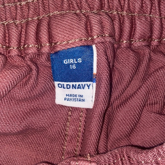 Old Navy girls size 16, washed-maroon shorts. - Picture 3 of 3